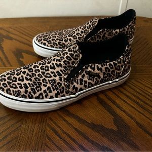 Women’s Cheetah Print Vans Size 8.5